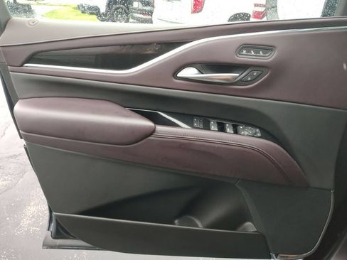 Used 2024 Cadillac Escalade ESV Sport Platinum w/ LPO, ONYX Package AWD/4WD image 23