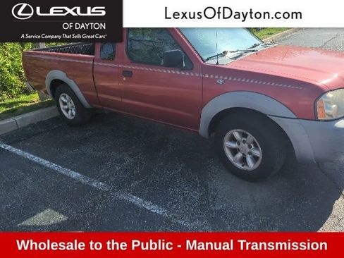 Used 2001 Nissan Frontier XE image 3