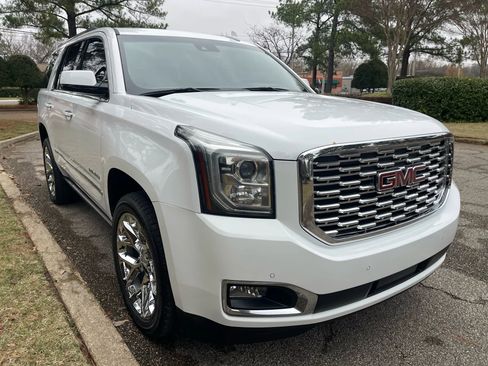 Used 2019 GMC Yukon Denali w/ Denali Ultimate Package image 7