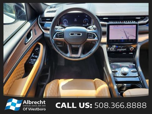 Used 2022 Jeep Grand Cherokee Summit w/ Adv Protech Group IV AWD/4WD image 13