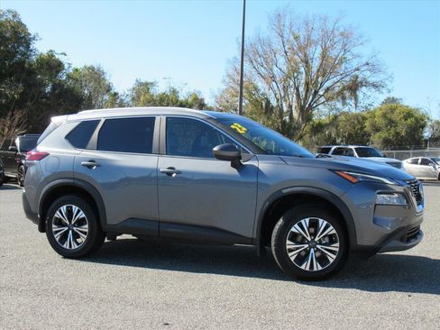 Used 2023 Nissan Rogue SV w/ SV Premium B Package image 2