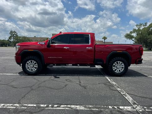 Used 2021 GMC Sierra 2500 Denali w/ Technology Package AWD/4WD image 9