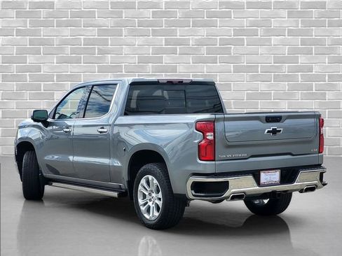 Used 2023 Chevrolet Silverado 1500 LTZ w/ Technology Package AWD/4WD image 4