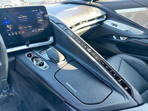 Used 2020 Chevrolet Corvette Stingray Preferred Cpe w/ 2LT Preferred Equipment Group image 23