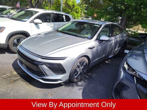 Used 2025 Hyundai Sonata SEL FWD image 1