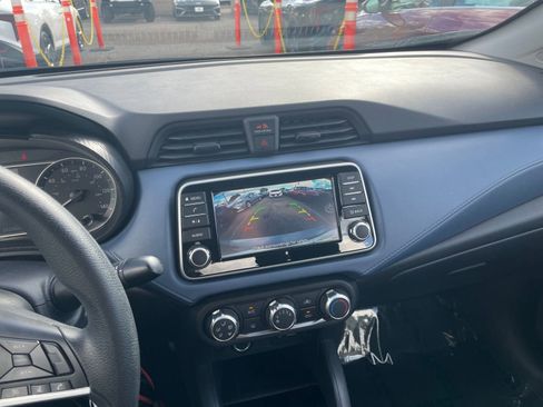 Used 2025 Nissan Versa SV image 17