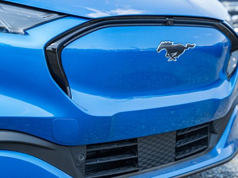 New 2025 Ford Mustang Mach-E Premium image 13