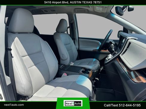 Used 2016 Toyota Sienna Limited Premium FWD image 29