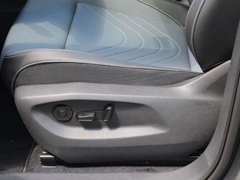 New 2025 Volkswagen Tiguan SE R-Line AWD/4WD image 11