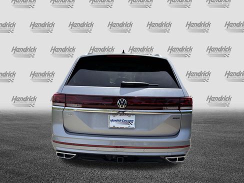 Used 2025 Volkswagen Atlas SEL Premium R-Line image 9