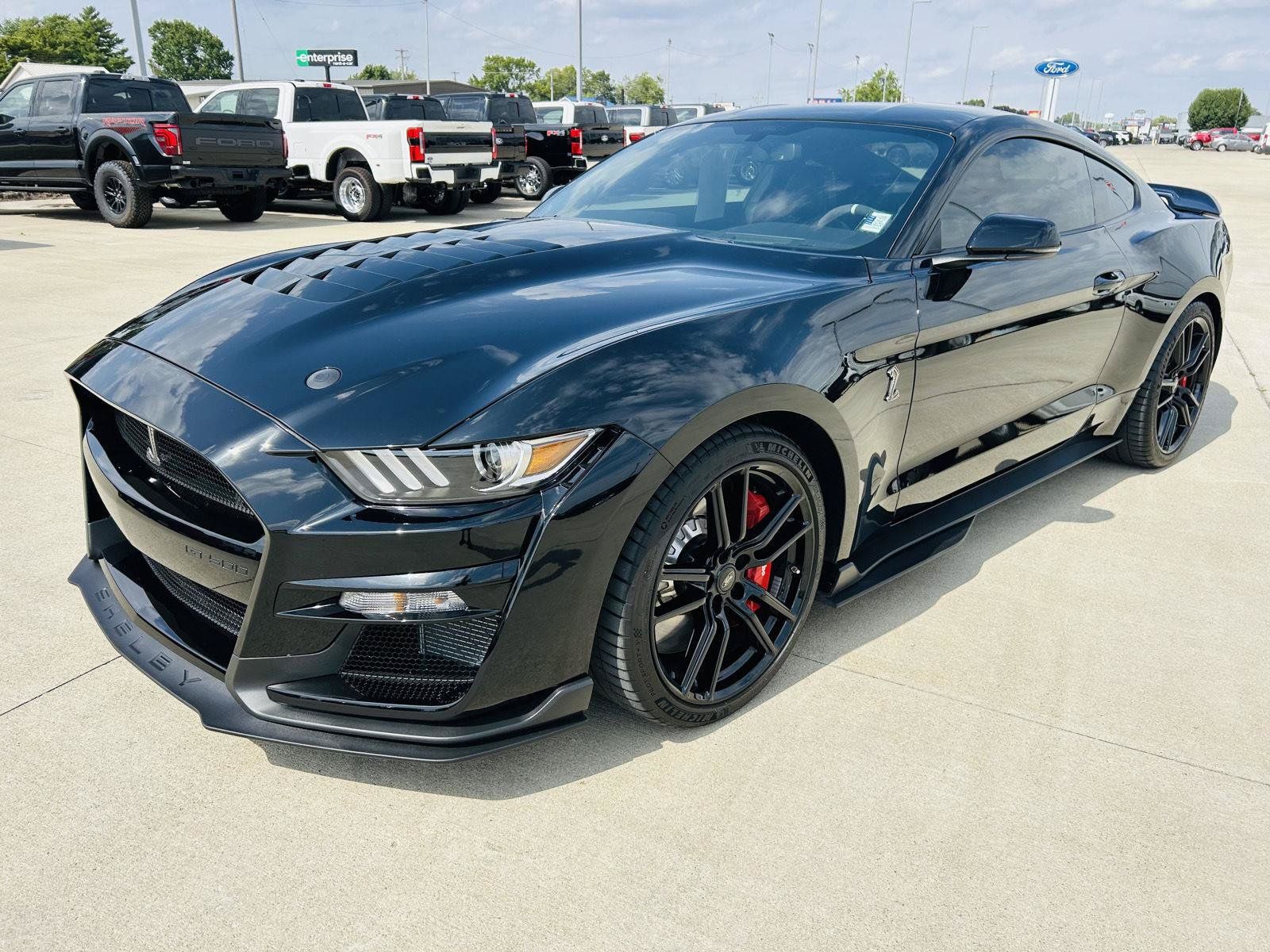 Used 2022 Ford Mustang Shelby GT500 w/ Technology Package RWD image 29