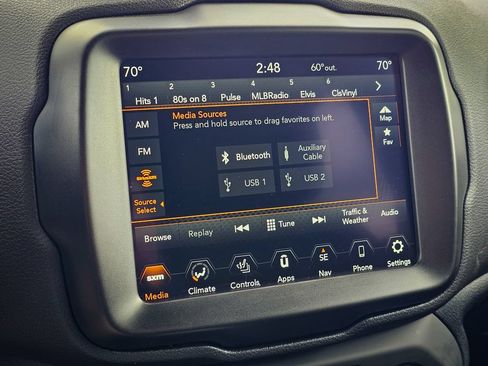 Certified 2022 Jeep Renegade Altitude w/ Convenience Group AWD/4WD image 22