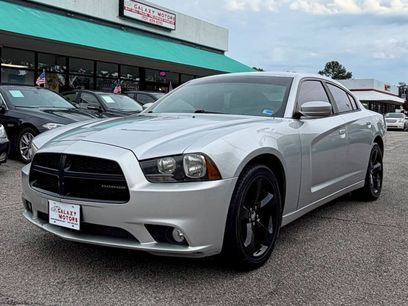 Used 2012 Dodge Charger SXT w/ Blacktop Pkg