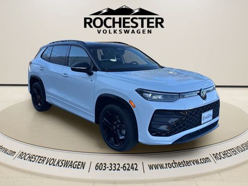 Used 2026 Volkswagen Tiguan SE R-Line AWD/4WD image 12