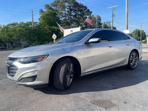 Used 2021 Chevrolet Malibu LT image 4