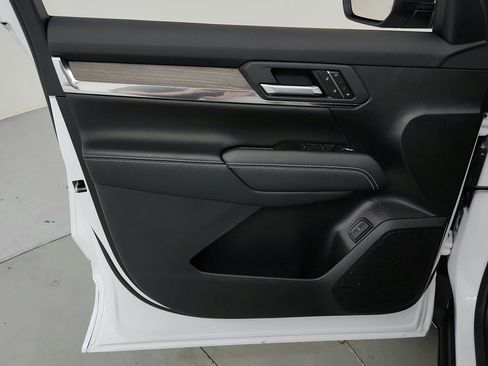 Certified 2026 GMC Terrain Denali AWD/4WD image 16