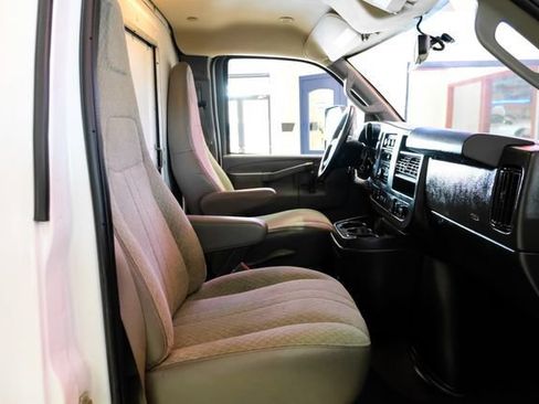 Used 2021 Chevrolet Express 3500 w/ Power Convenience Package RWD image 25