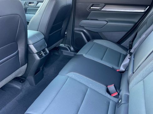 New 2026 GMC Terrain AT4 w/ Technology Package II AWD/4WD image 9