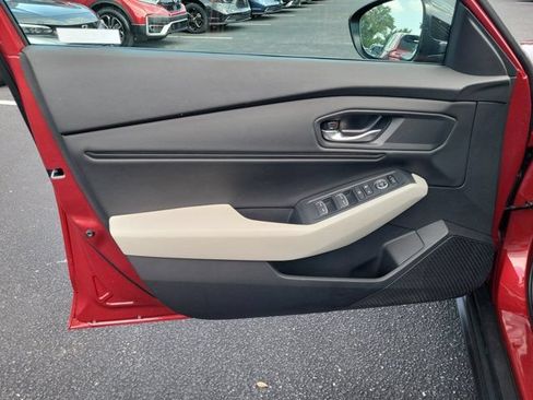 Certified 2025 Honda Accord SE image 16