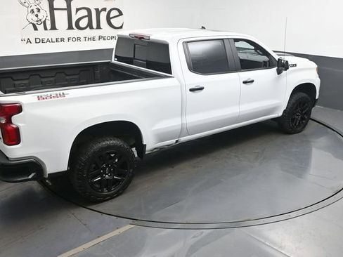 Used 2023 Chevrolet Silverado 1500 LT Trail Boss w/ LT Trail Boss Premium Package AWD/4WD image 38