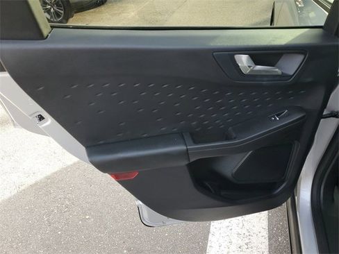 Used 2020 Ford Escape SEL image 10