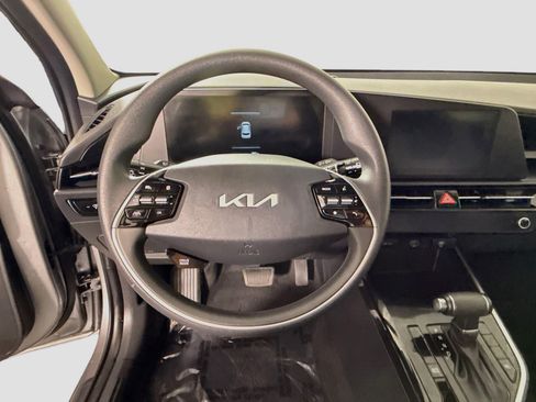 Used 2026 Kia Niro LX FWD image 13