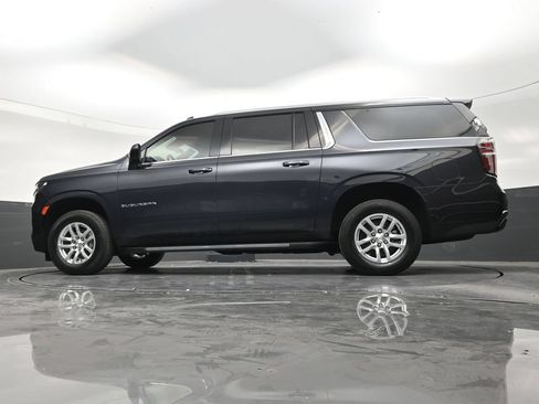 Used 2024 Chevrolet Suburban LS RWD image 21