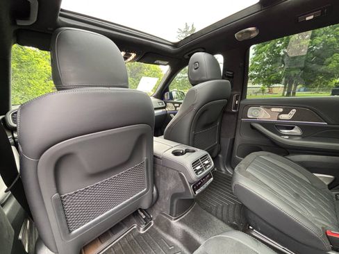 Used 2025 Mercedes-Benz GLS 63 AMG 4MATIC image 19