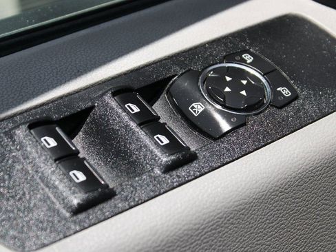 Used 2017 Ford F450 XL w/ Power Equipment Group image 16