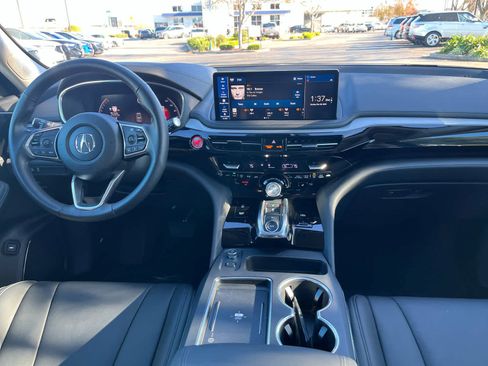 Used 2025 Acura MDX FWD image 19