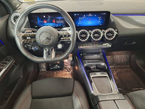 Used 2025 Mercedes-Benz GLA 35 AMG 4MATIC image 9