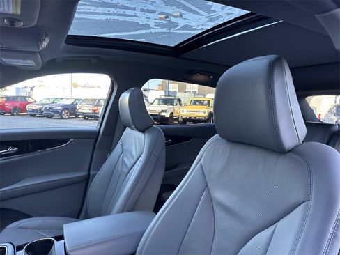 Used 2022 Lincoln Nautilus Reserve w/ Equipment Group 201A image 19