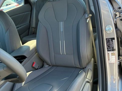 Used 2023 Hyundai Elantra SEL w/ Cargo Package image 15