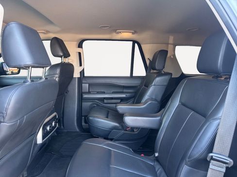 Used 2022 Ford Expedition XLT AWD/4WD image 13
