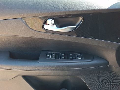 Certified 2023 Kia Forte GT-Line image 12