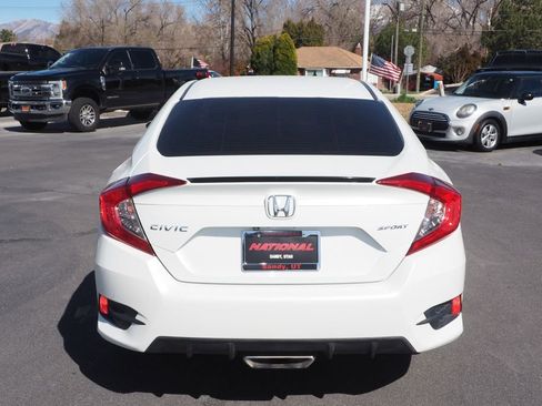 Used 2019 Honda Civic Sport image 6