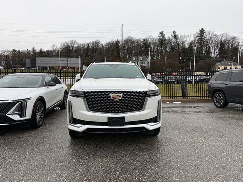 Certified 2023 Cadillac Escalade ESV Premium Luxury image 2