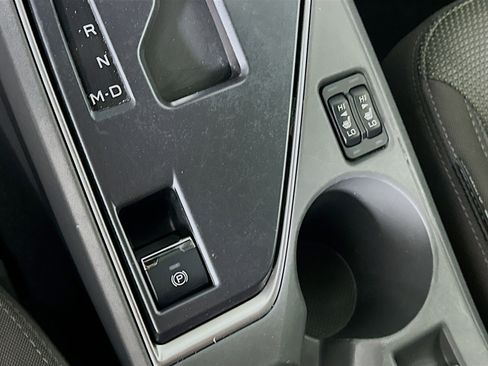 Used 2024 Subaru Crosstrek 2.0i Premium image 24