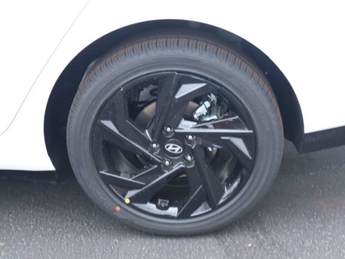 New 2026 Hyundai Elantra SEL Sport Premium FWD image 18
