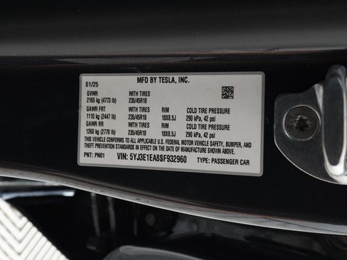 Used 2025 Tesla Model 3 Long Range image 40