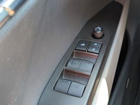 Used 2022 Toyota Camry SE w/ TRD Appearance Package (TMS) image 29