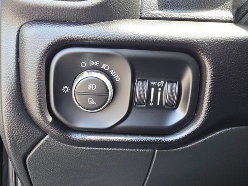 Used 2024 RAM 2500 Laramie AWD/4WD image 14
