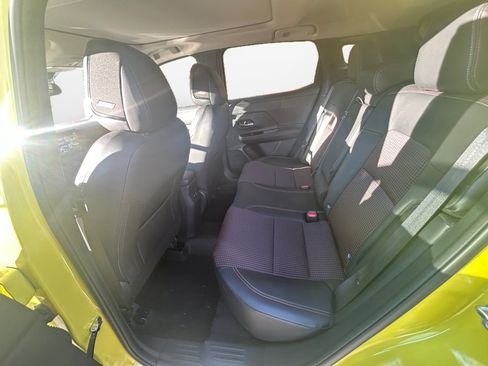 Used 2025 Nissan Kicks SR w/ SR Premium Package image 16