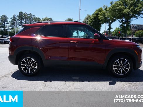 Used 2025 Chevrolet TrailBlazer LT FWD image 11