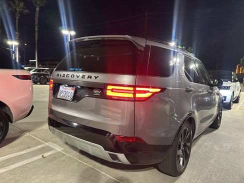 Used 2020 Land Rover Discovery Landmark image 3