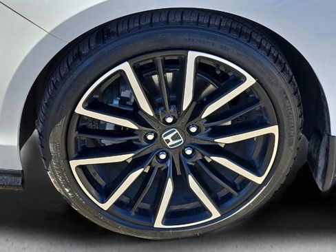 Used 2025 Honda Accord Touring image 8