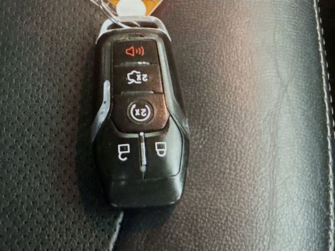 Used 2017 Ford Explorer Limited image 37