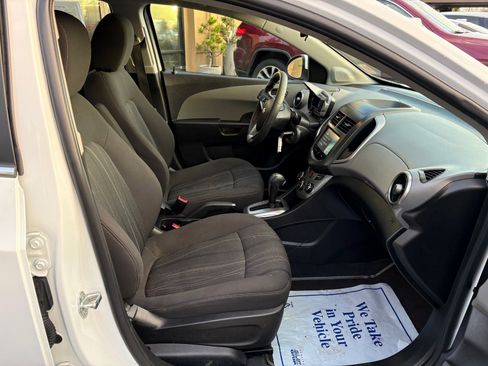 Used 2016 Chevrolet Sonic LT image 22