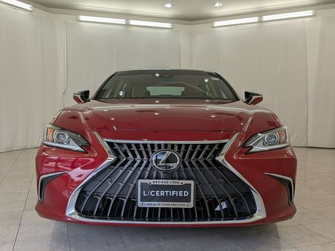 Used 2025 Lexus ES 350 w/ Accessory Package (Z2) FWD image 3