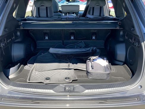 Used 2025 Subaru Forester Limited image 35